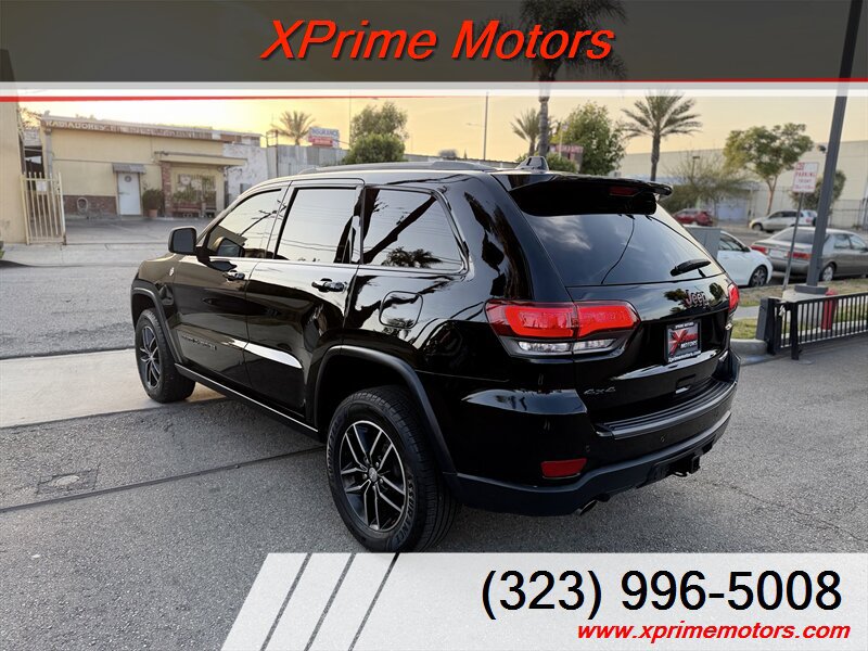 Used 2017 Jeep Grand Cherokee Trailhawk AWD/4WD image 5