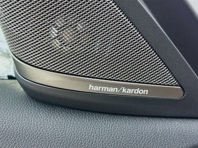 Used 2023 BMW 530e xDrive w/ Premium Package image 19