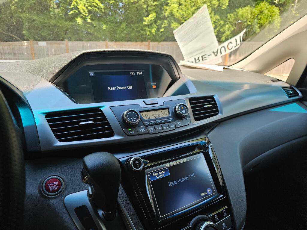 Used 2017 Honda Odyssey SE image 28