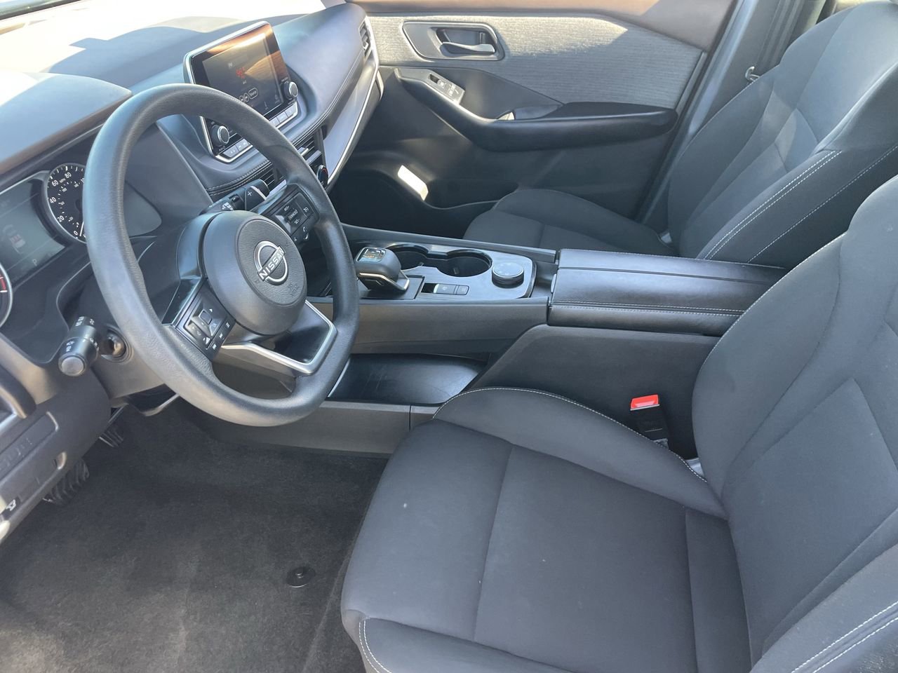 Used 2023 Nissan Rogue S image 21