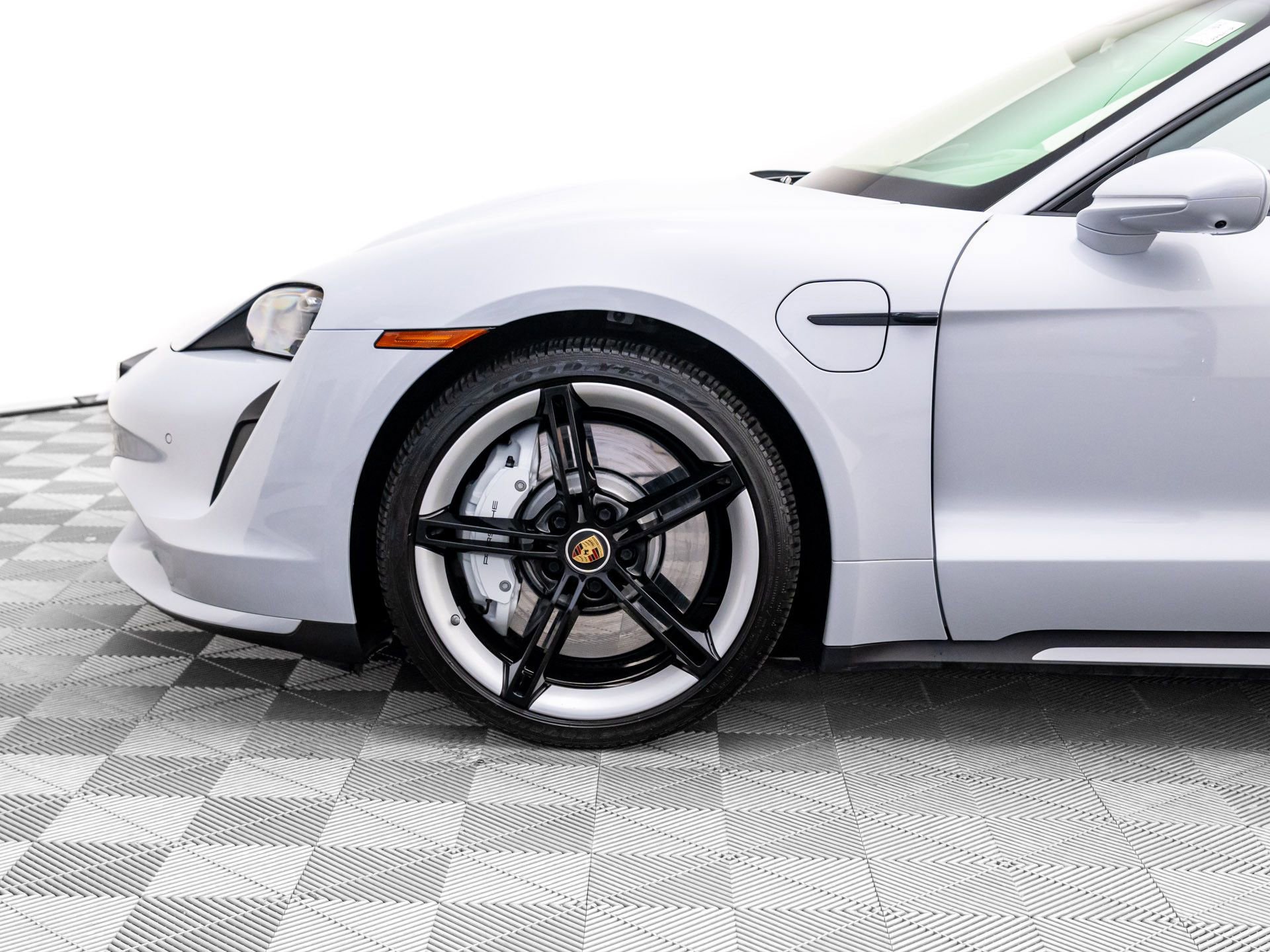 Certified 2022 Porsche Taycan Turbo w/ Premium Package image 37