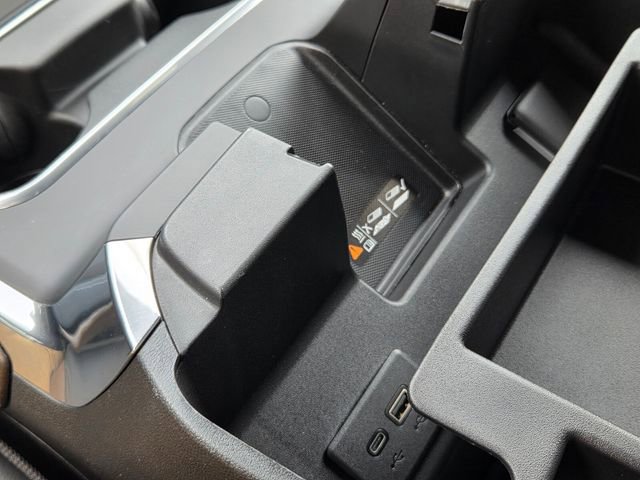 Used 2025 Chevrolet Silverado 2500 High Country w/ High Country Premium Package image 36