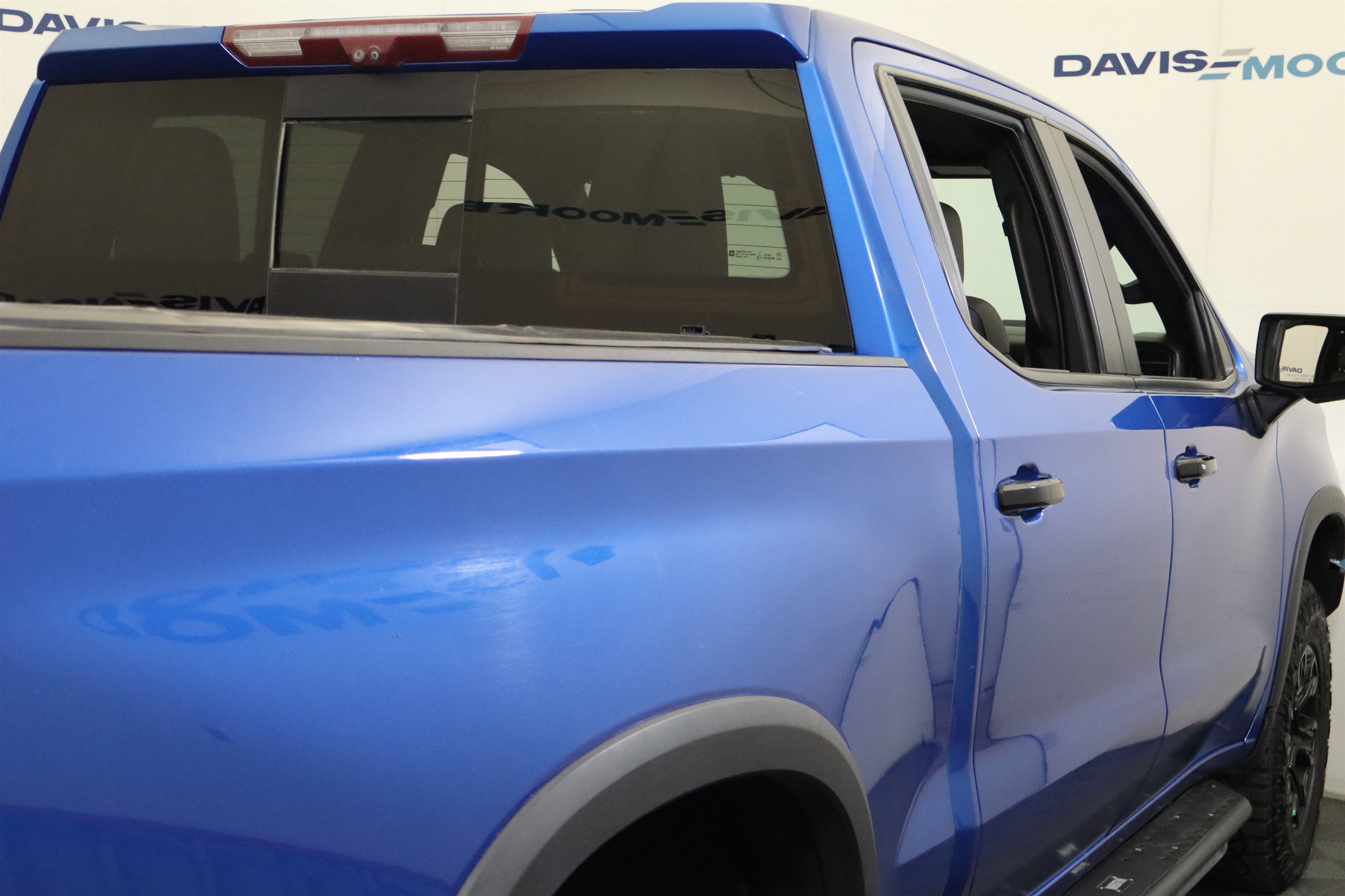 Used 2022 Chevrolet Silverado 1500 ZR2 w/ Technology Package image 6