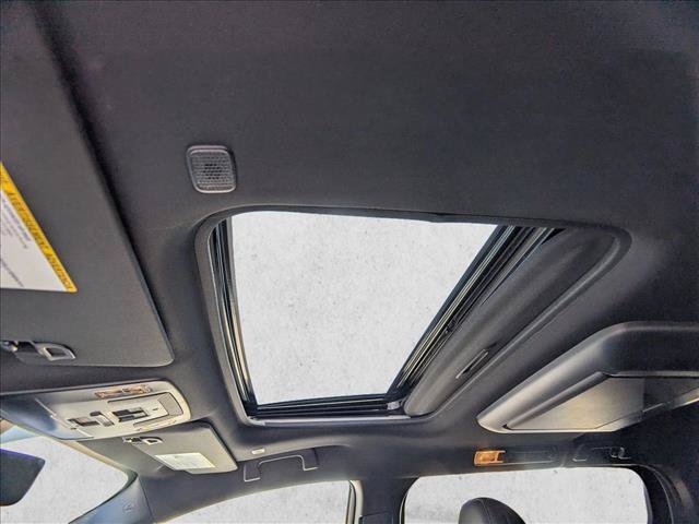 Used 2026 Toyota Sienna Limited AWD/4WD image 15