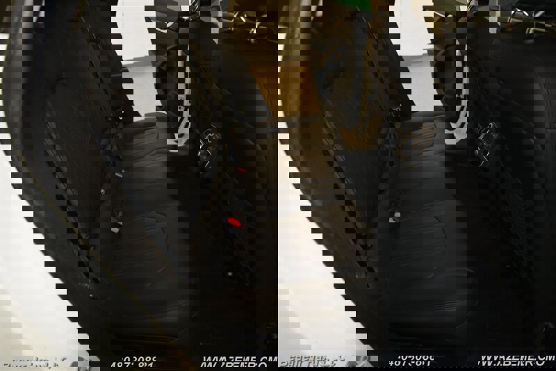 Used 2021 Maserati Levante image 21