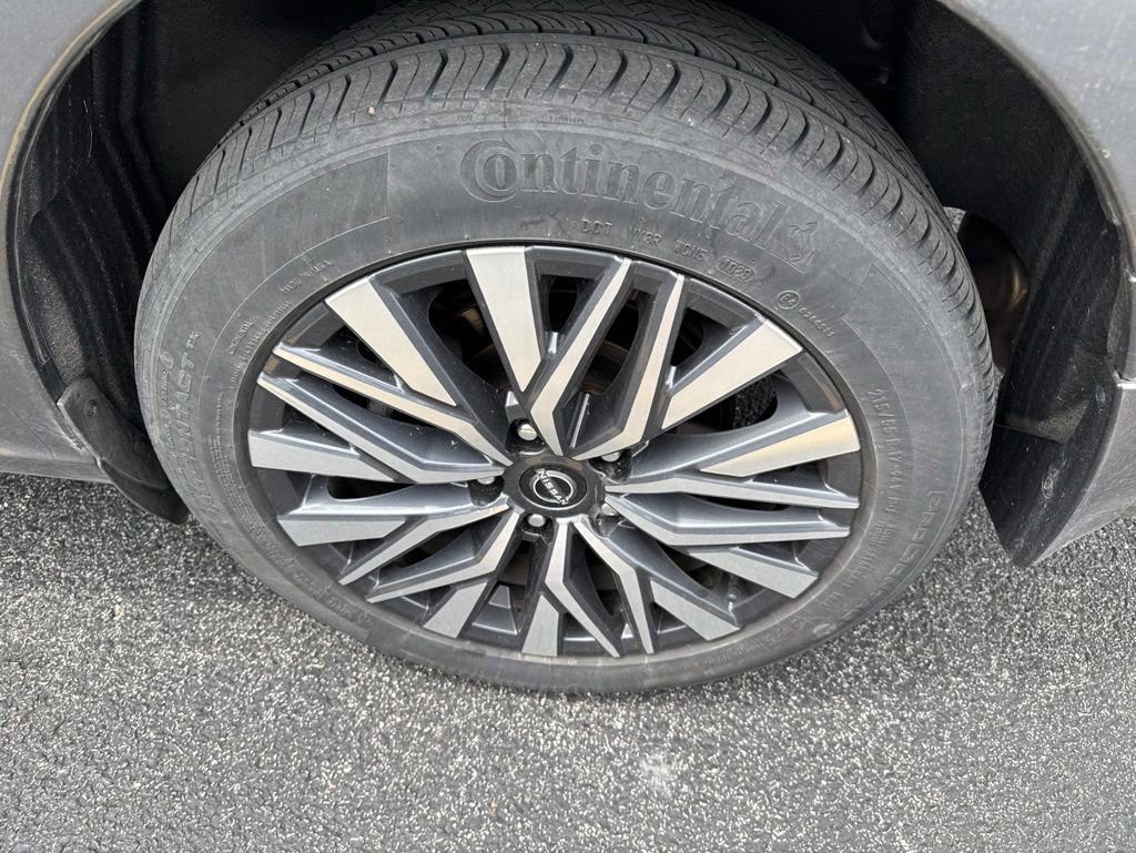 Certified 2023 Nissan Altima 2.5 SV w/ SV Premium Package AWD/4WD image 8
