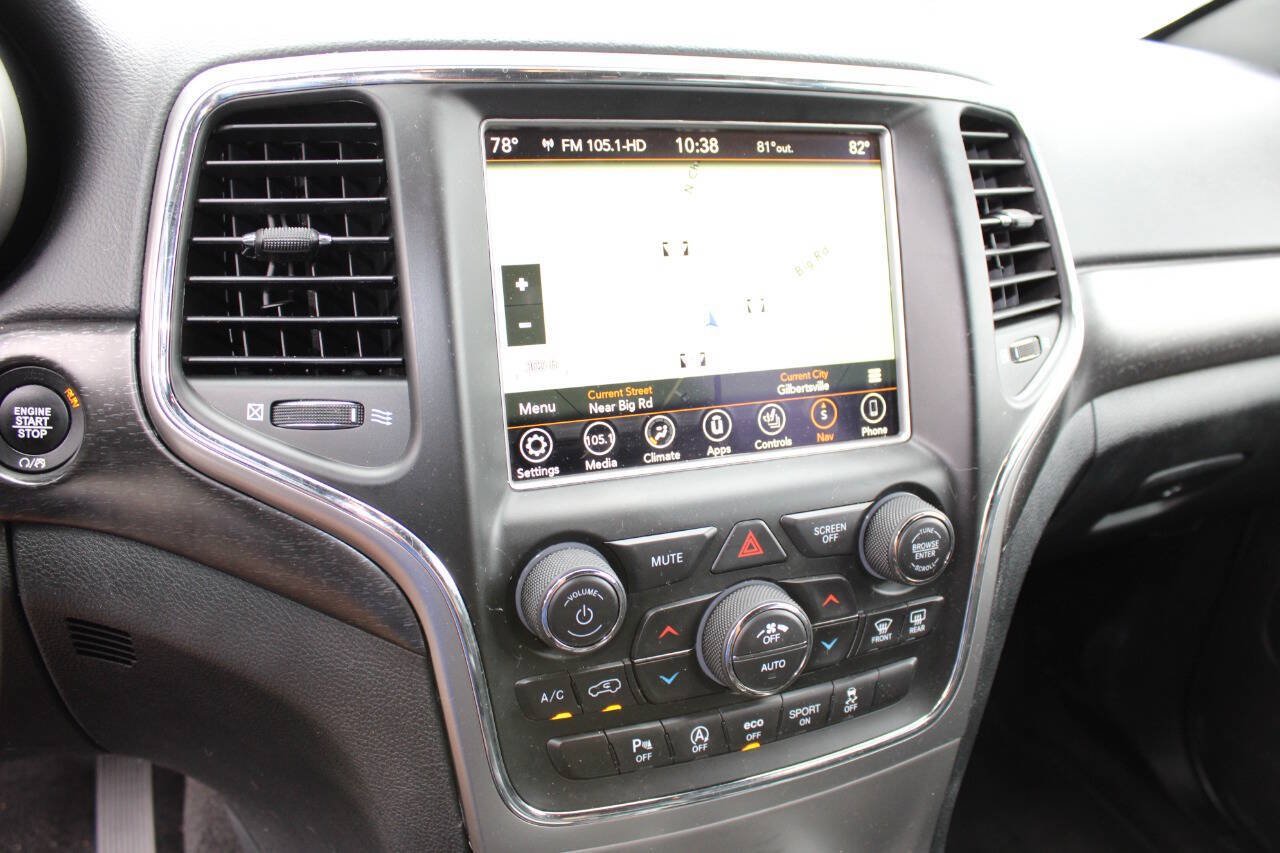 Used 2018 Jeep Grand Cherokee Altitude AWD/4WD image 15