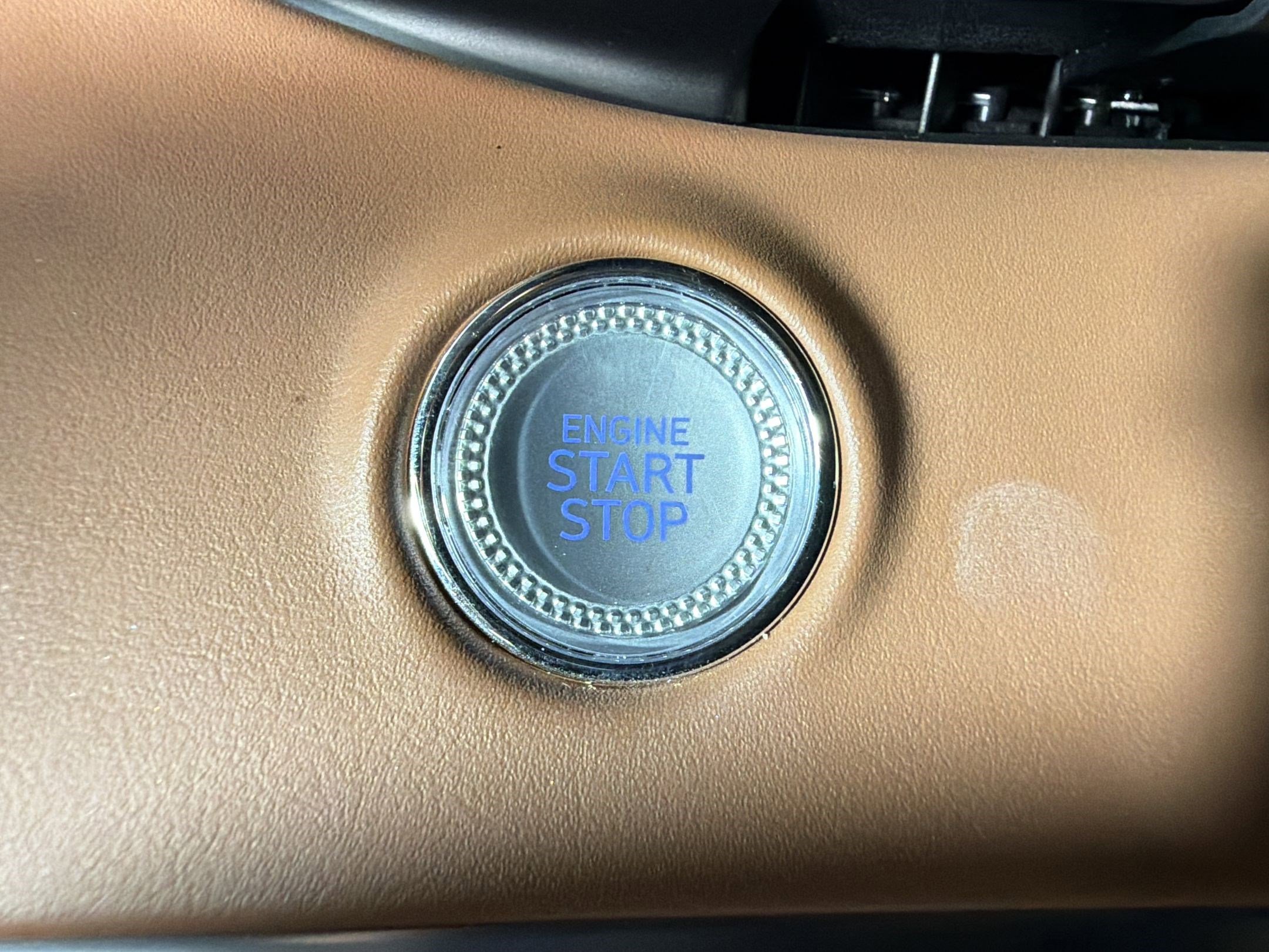 Used 2023 Genesis GV70 2.5T w/ Advanced Package AWD/4WD image 26