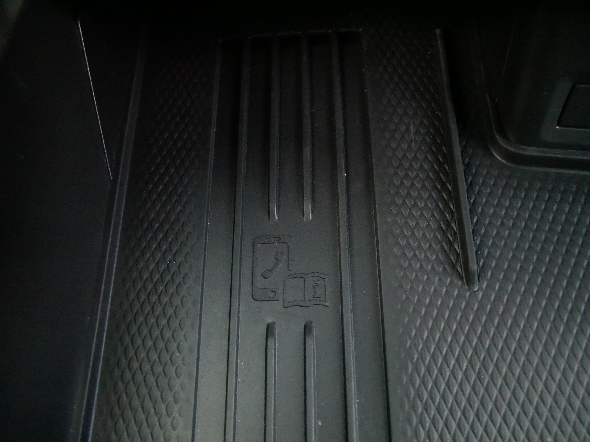 Certified 2026 Volkswagen Atlas Peak Edition AWD/4WD image 31