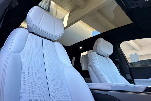 Certified 2024 Cadillac Lyriq Sport AWD/4WD image 17