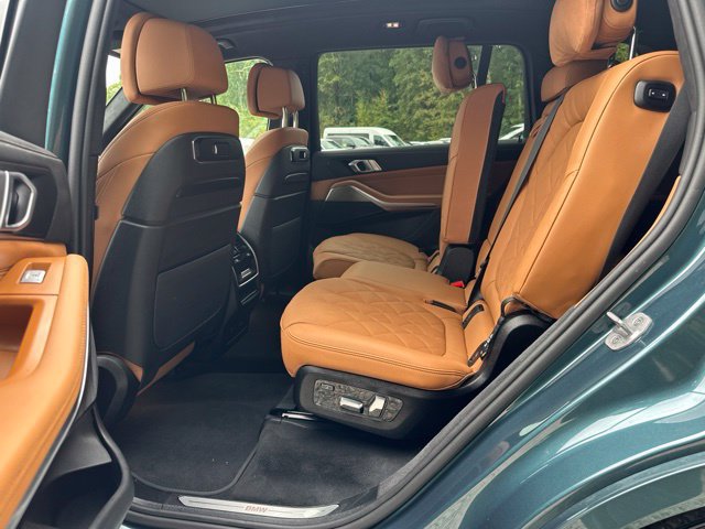 Used 2025 BMW X7 xDrive40i AWD/4WD image 17