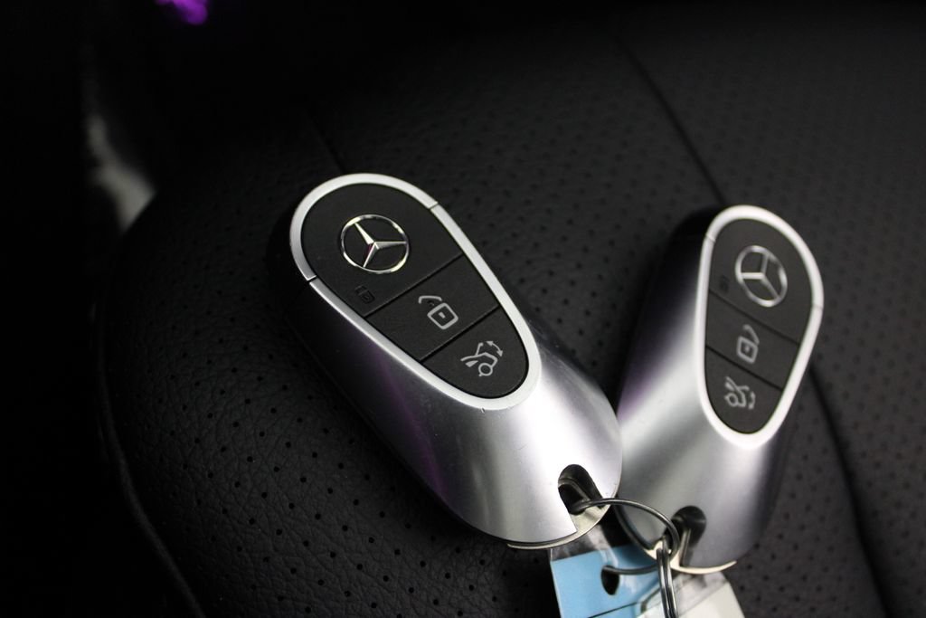Used 2024 Mercedes-Benz E 350 4MATIC Sedan image 29
