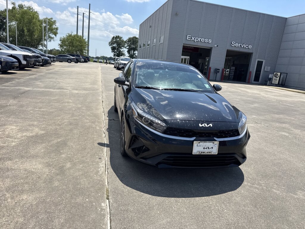 Certified 2023 Kia Forte LXS FWD image 6