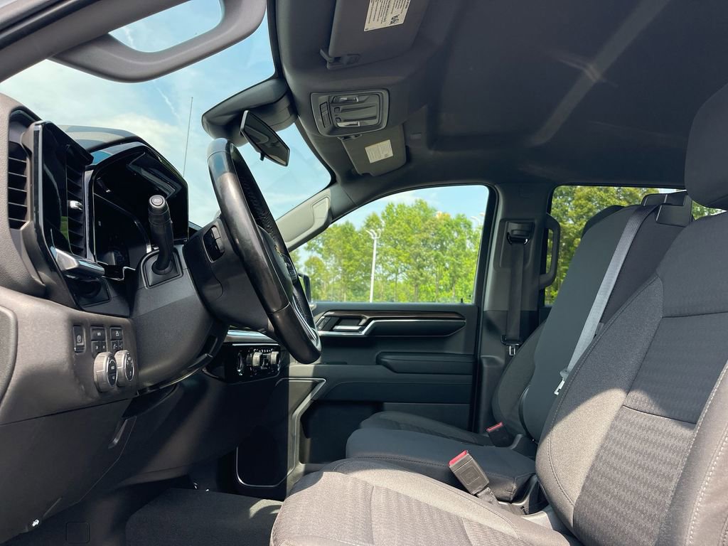 Used 2023 Chevrolet Silverado 1500 LT image 9