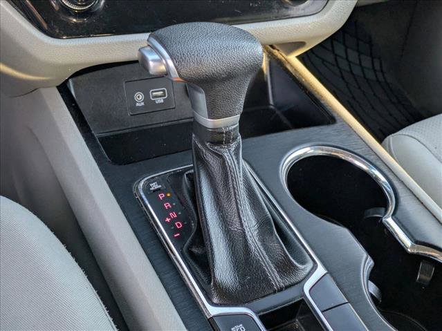 Used 2019 Kia Sedona LX image 12