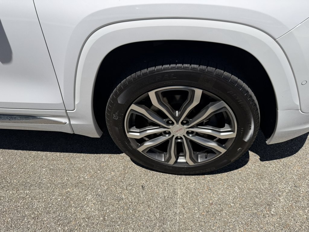 Certified 2019 GMC Terrain Denali w/ Advanced Safety Package AWD/4WD image 9