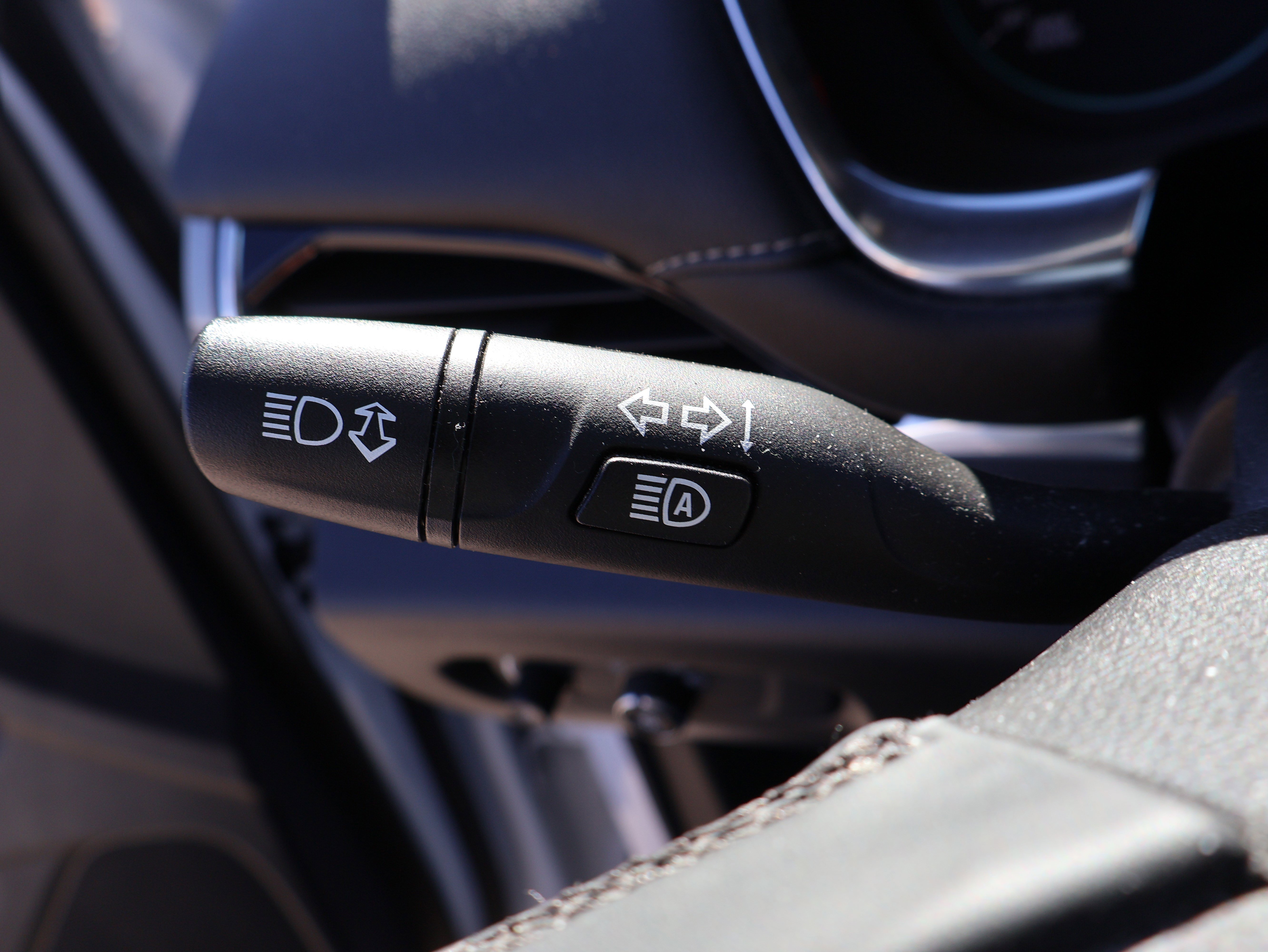 Used 2023 Chevrolet Traverse LT image 36