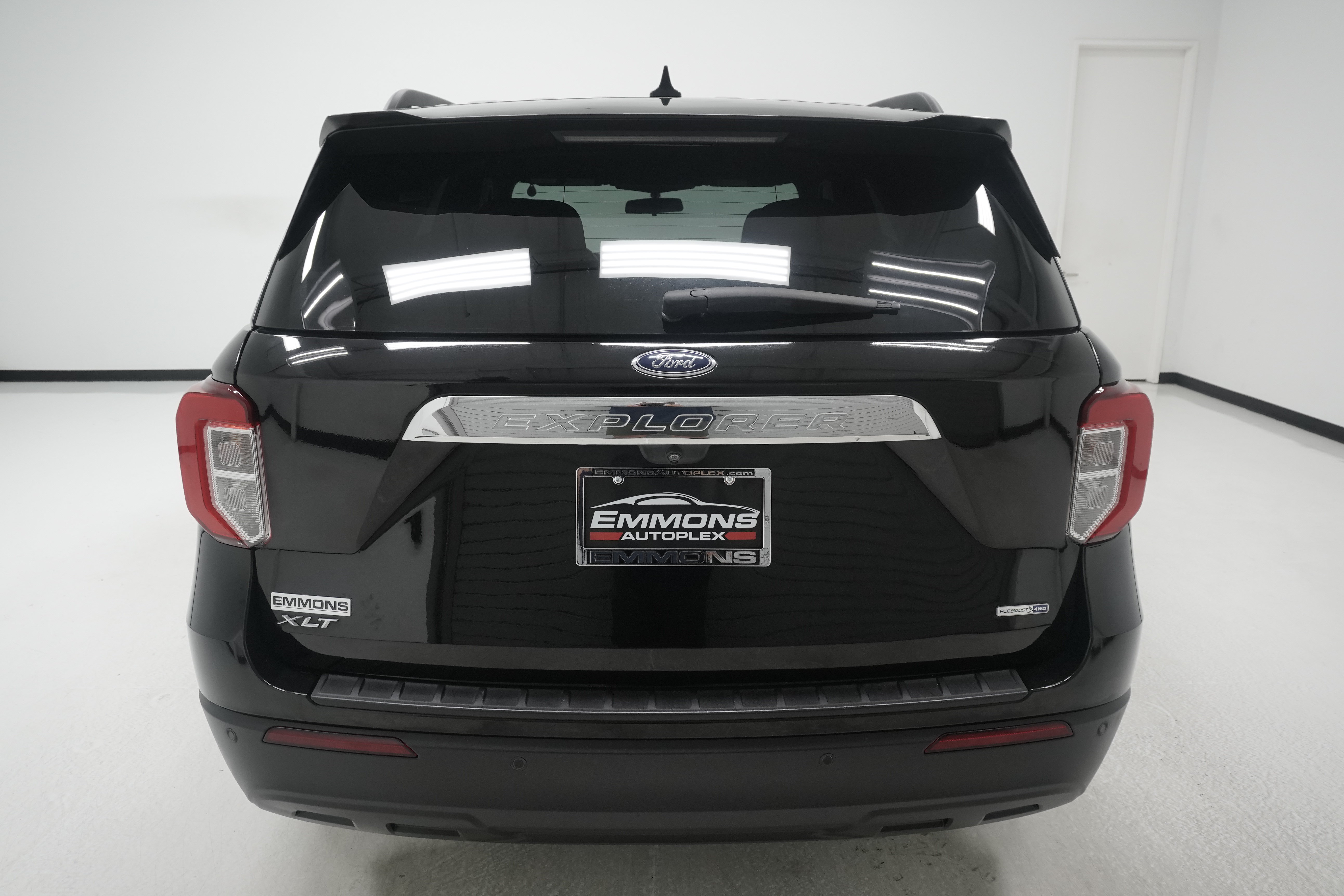 Used 2020 Ford Explorer XLT AWD/4WD image 5