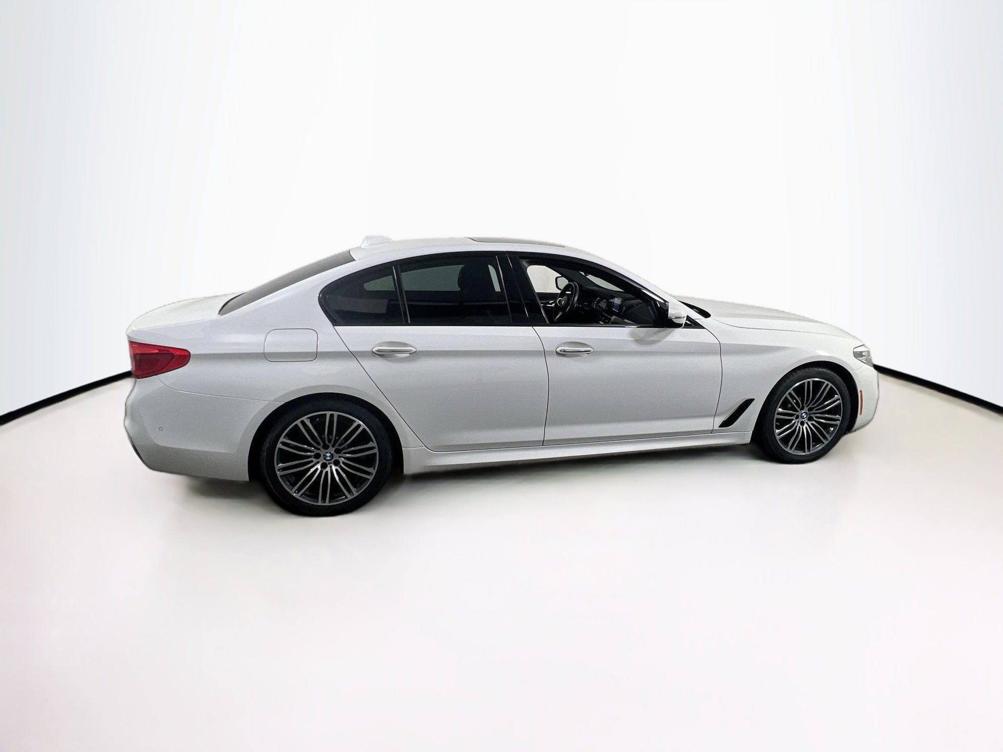 Used 2018 BMW 530i xDrive image 4