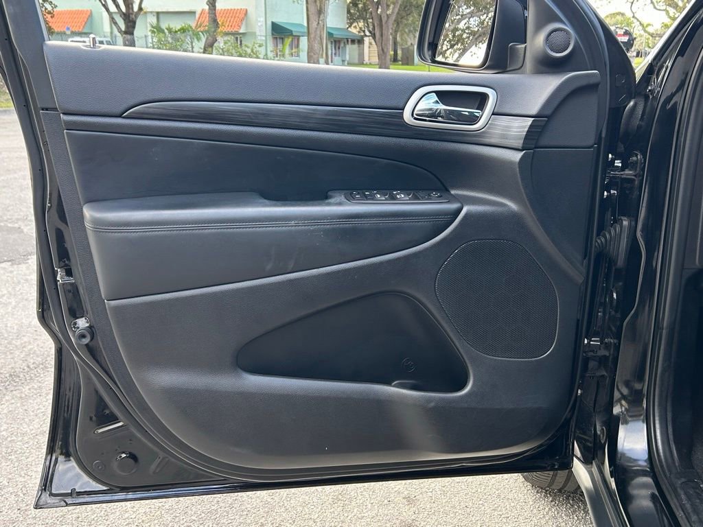 Certified 2022 Jeep Grand Cherokee Laredo E image 43