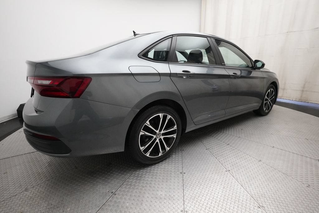 Used 2024 Volkswagen Jetta Sport FWD image 32