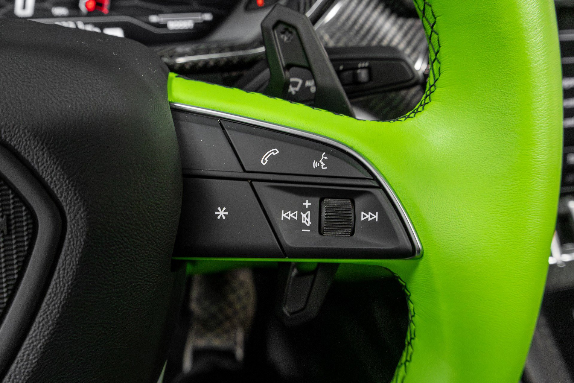 Used 2022 Lamborghini Urus image 73