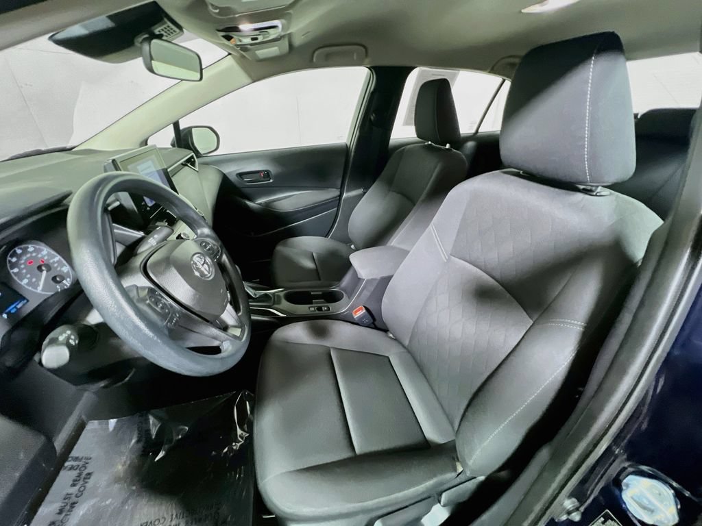 Used 2025 Toyota Corolla LE FWD image 17