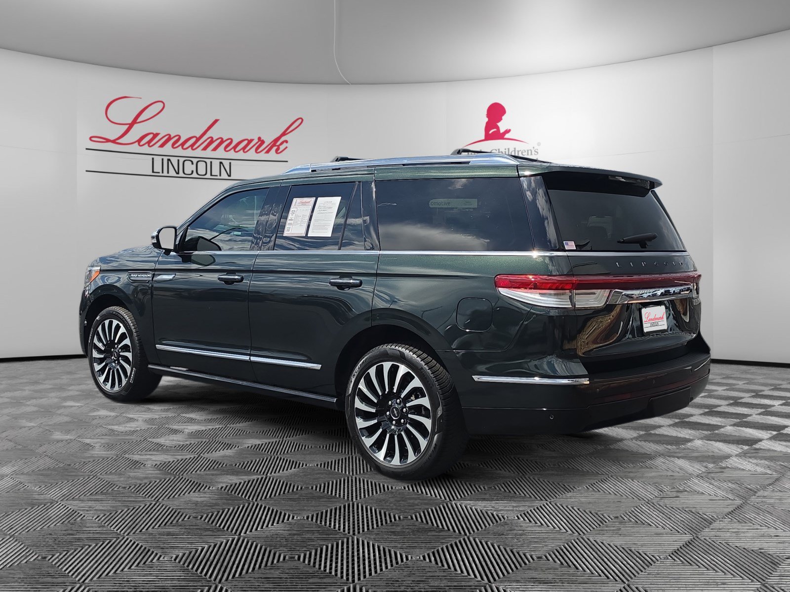 Certified 2022 Lincoln Navigator Black Label AWD/4WD image 3
