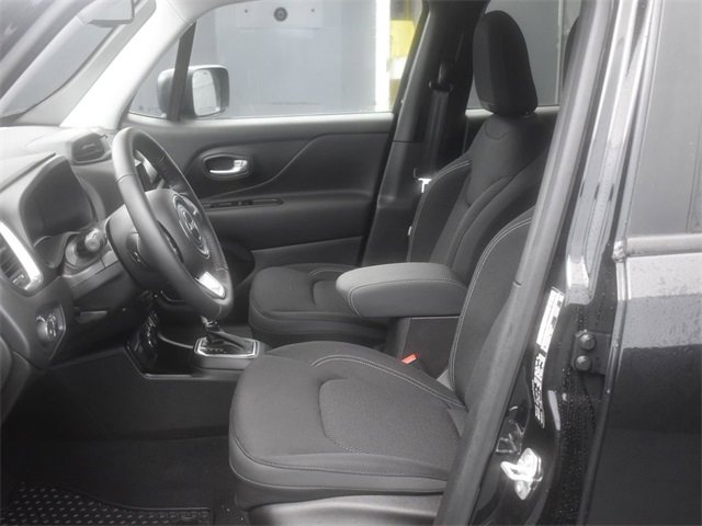 Used 2023 Jeep Renegade Latitude w/ Premium Group image 24