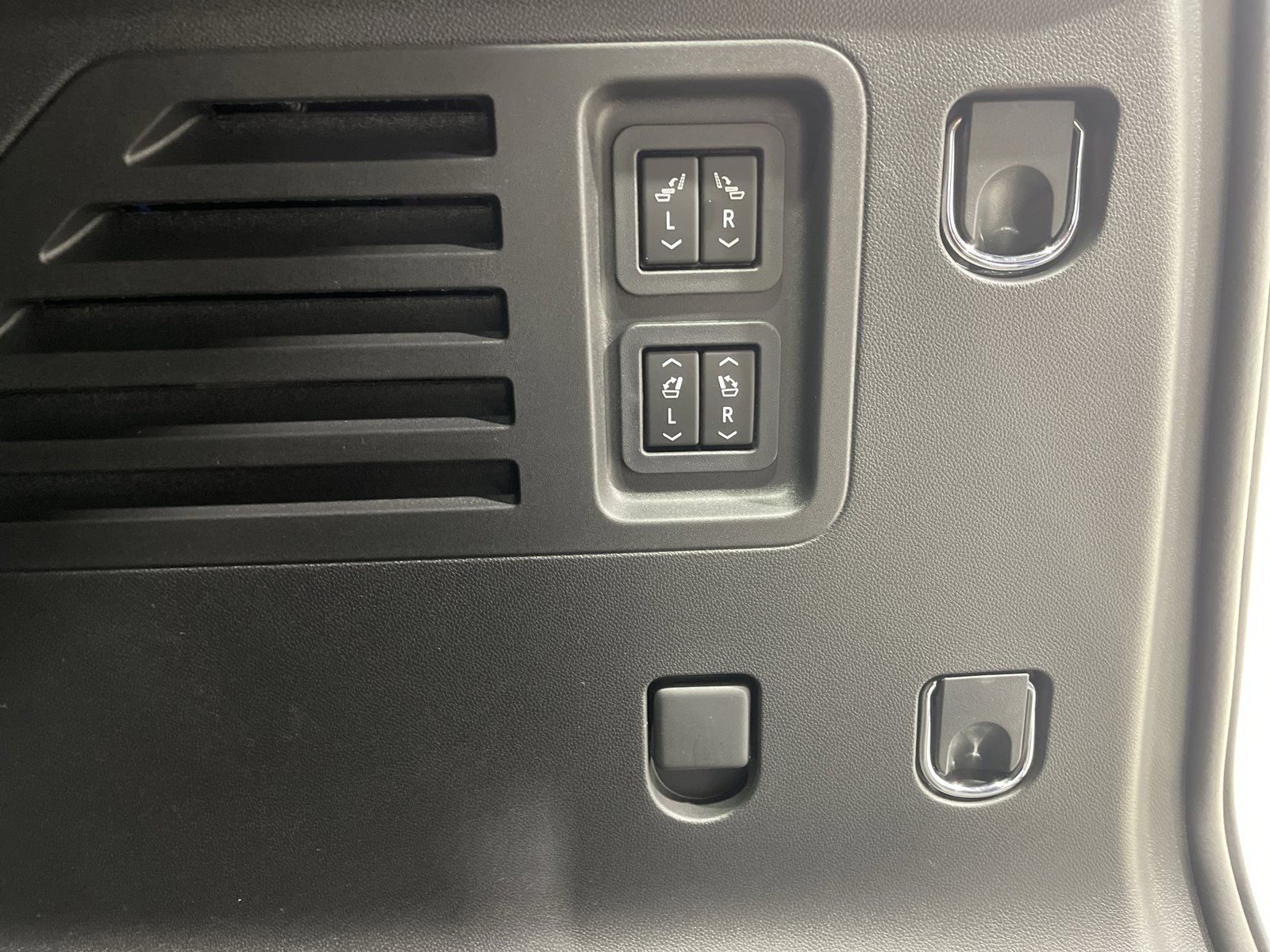 New 2026 Buick Enclave Sport Touring w/ Power Package image 15