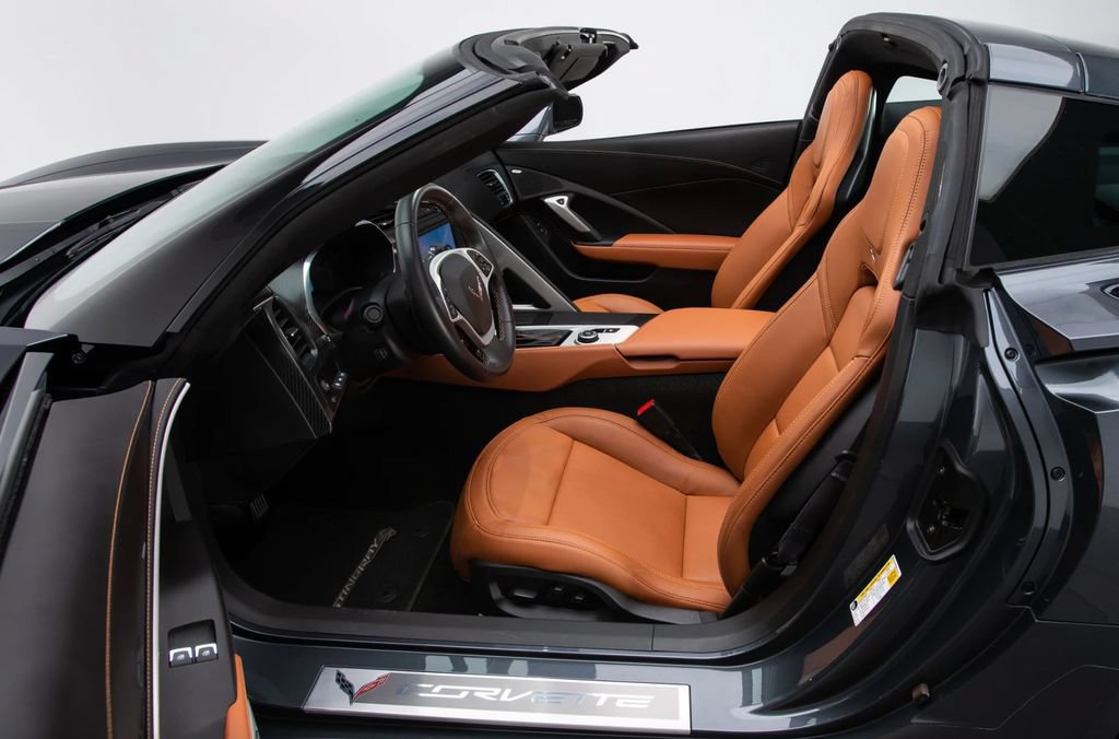 Used 2014 Chevrolet Corvette Stingray Convertible w/ 2LT Preferred Equipment Group RWD image 5