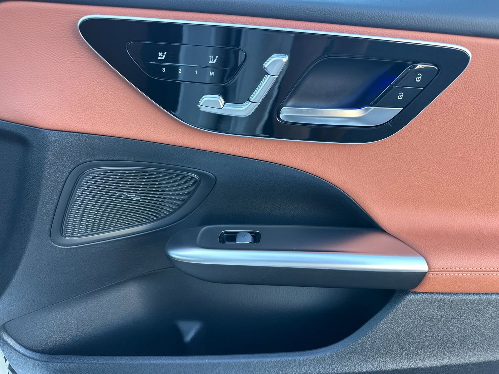 Certified 2025 Mercedes-Benz C 300 Sedan image 19