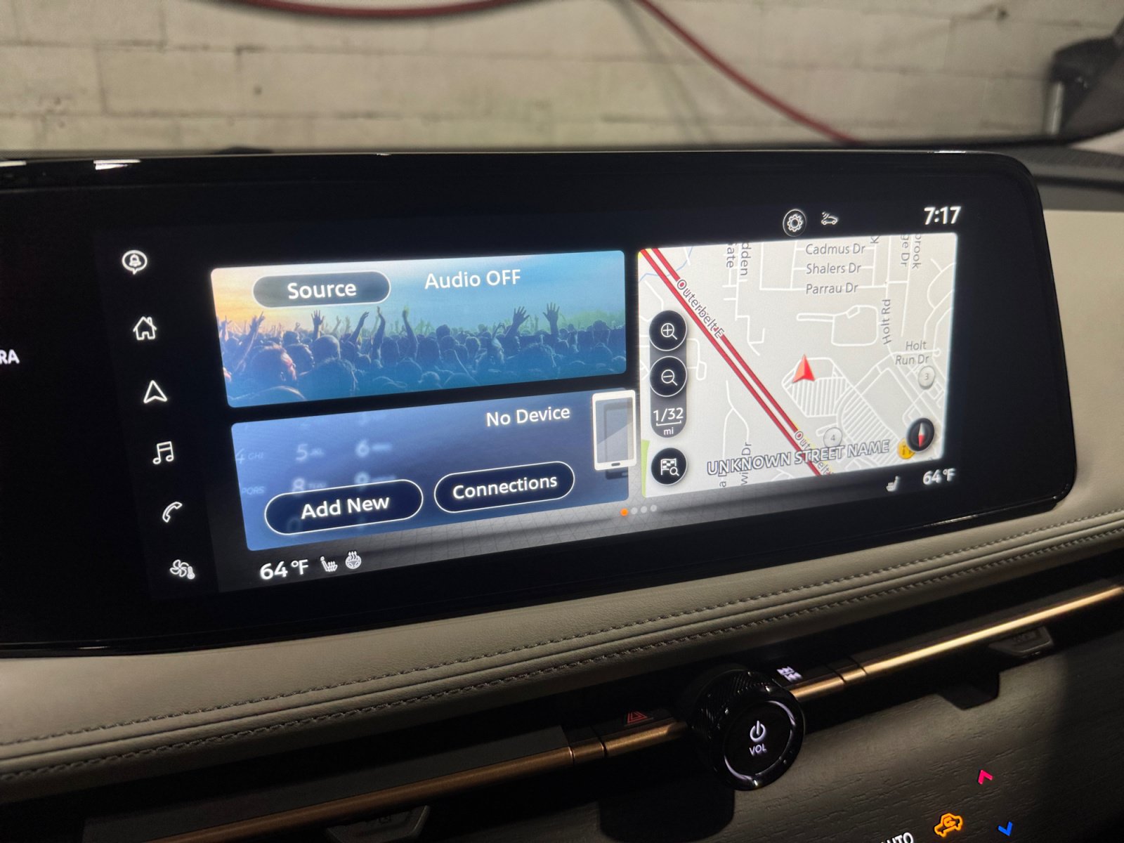 Used 2023 Nissan Ariya FWD image 18