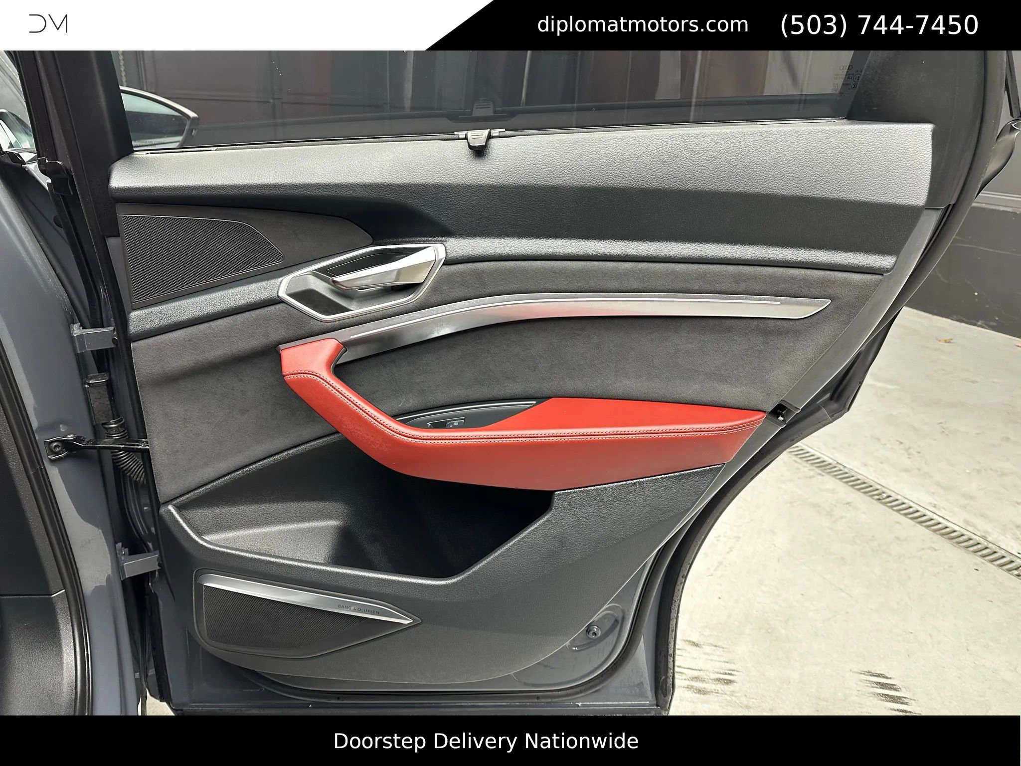 Used 2024 Audi Q8 e-tron Prestige w/ Prestige Package image 34