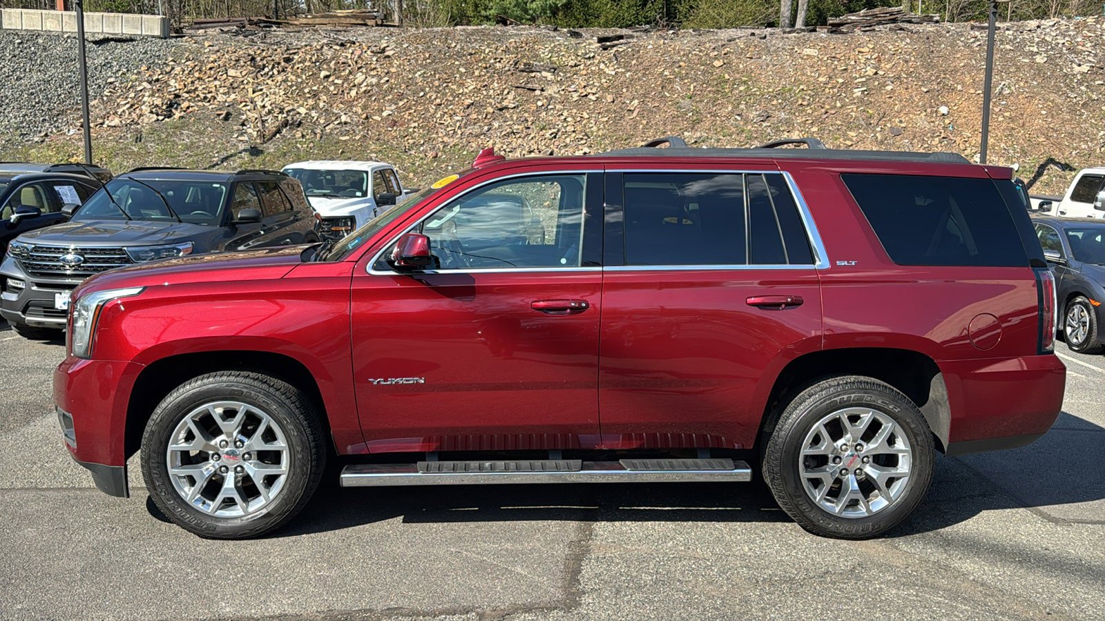 Used 2020 GMC Yukon SLT w/ Open Road Package AWD/4WD image 2