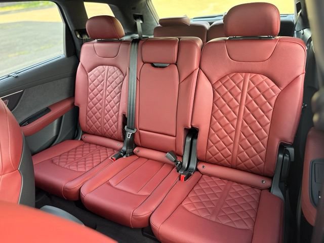 New 2026 Audi SQ7 Prestige AWD/4WD image 27