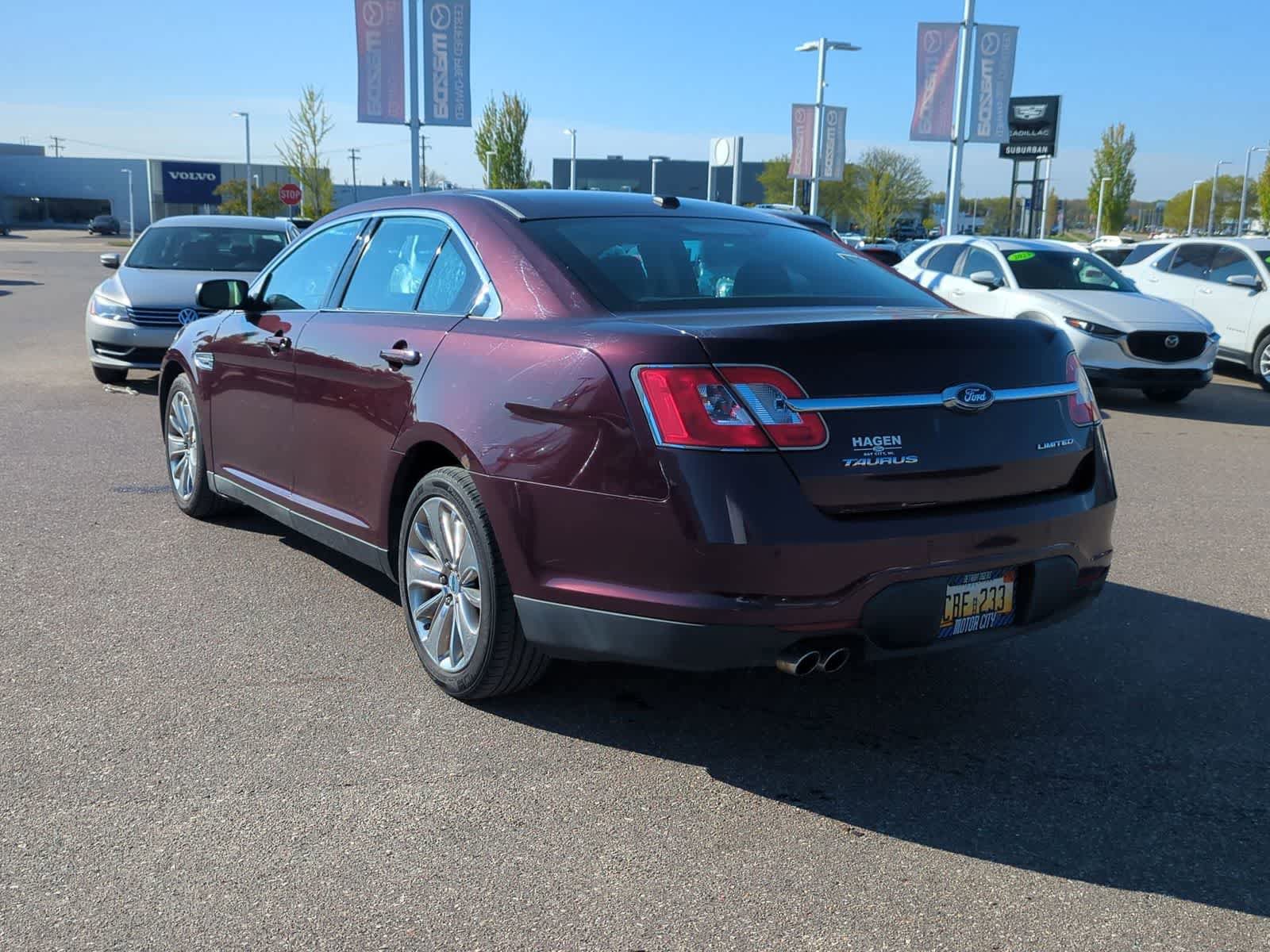 Used 2011 Ford Taurus Limited w/ 303A Rapid Spec Order Code FWD image 4