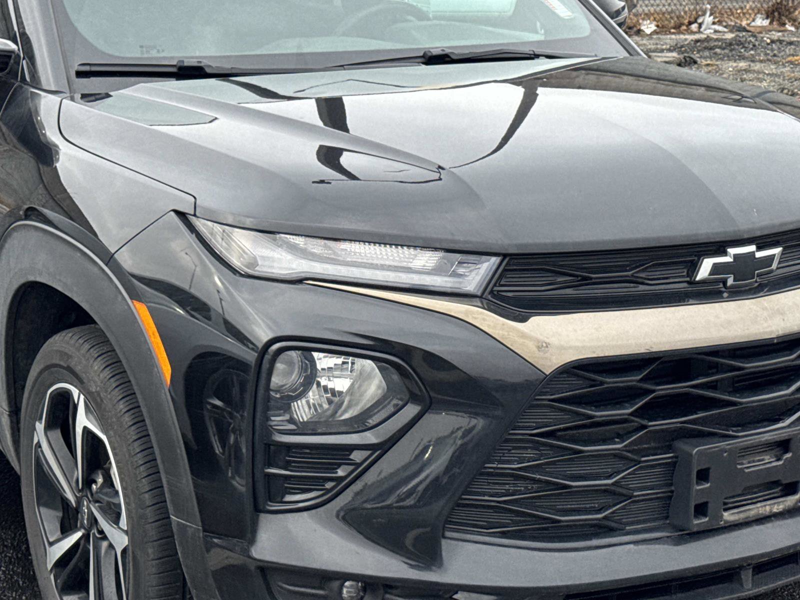 Used 2023 Chevrolet TrailBlazer RS w/ Sun and Liftgate Package image 4