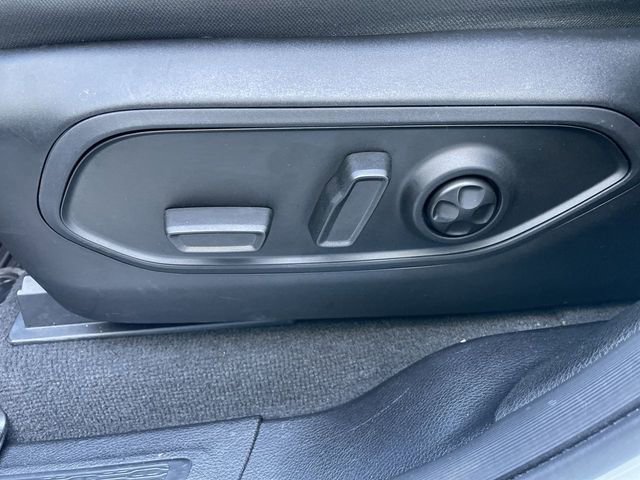 Used 2023 Jeep Grand Cherokee L Limited w/ Luxury Tech Group II image 12