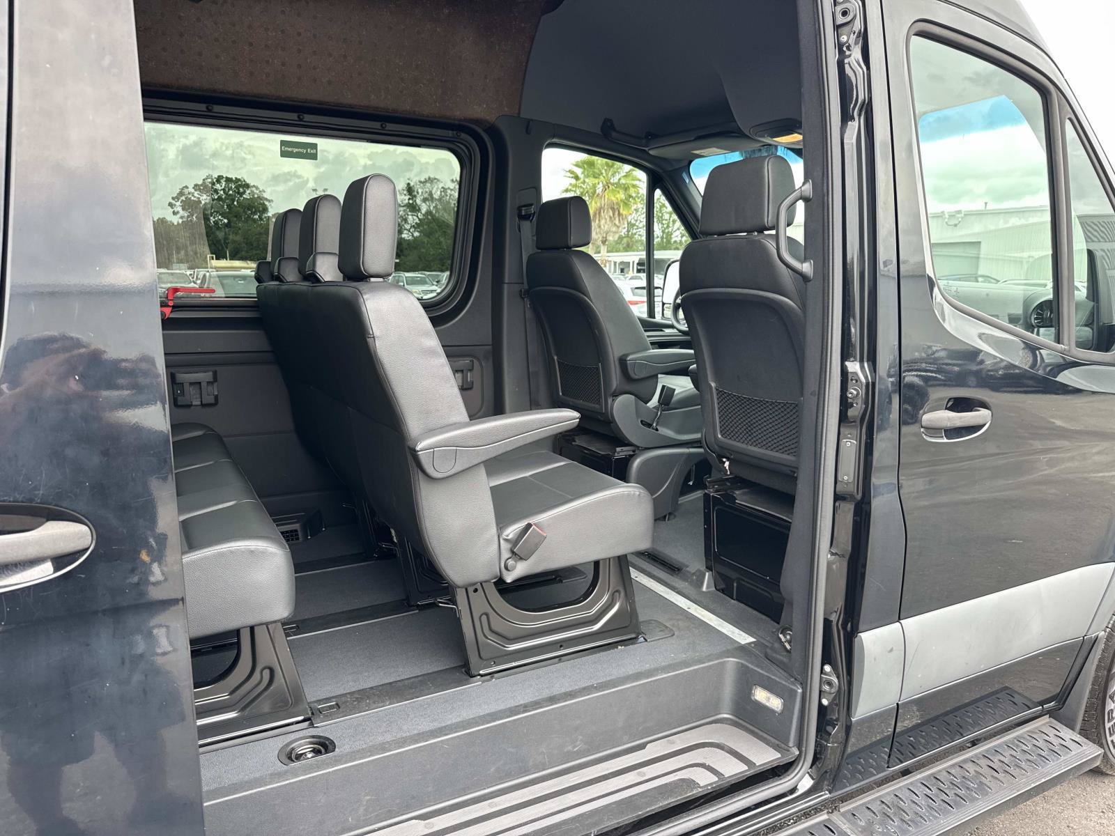 Used 2020 Mercedes-Benz Sprinter 2500 image 11