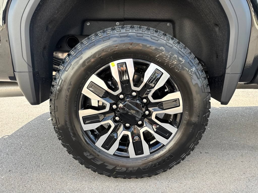 New 2026 GMC Sierra 2500 Denali Ultimate AWD/4WD image 32