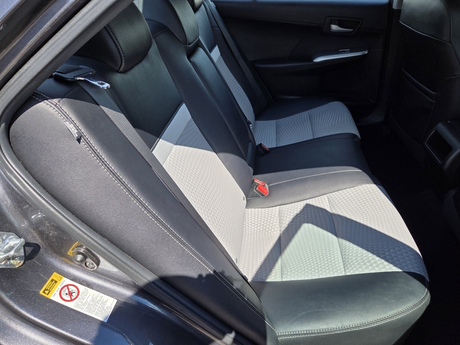Used 2013 Toyota Camry SE FWD image 17
