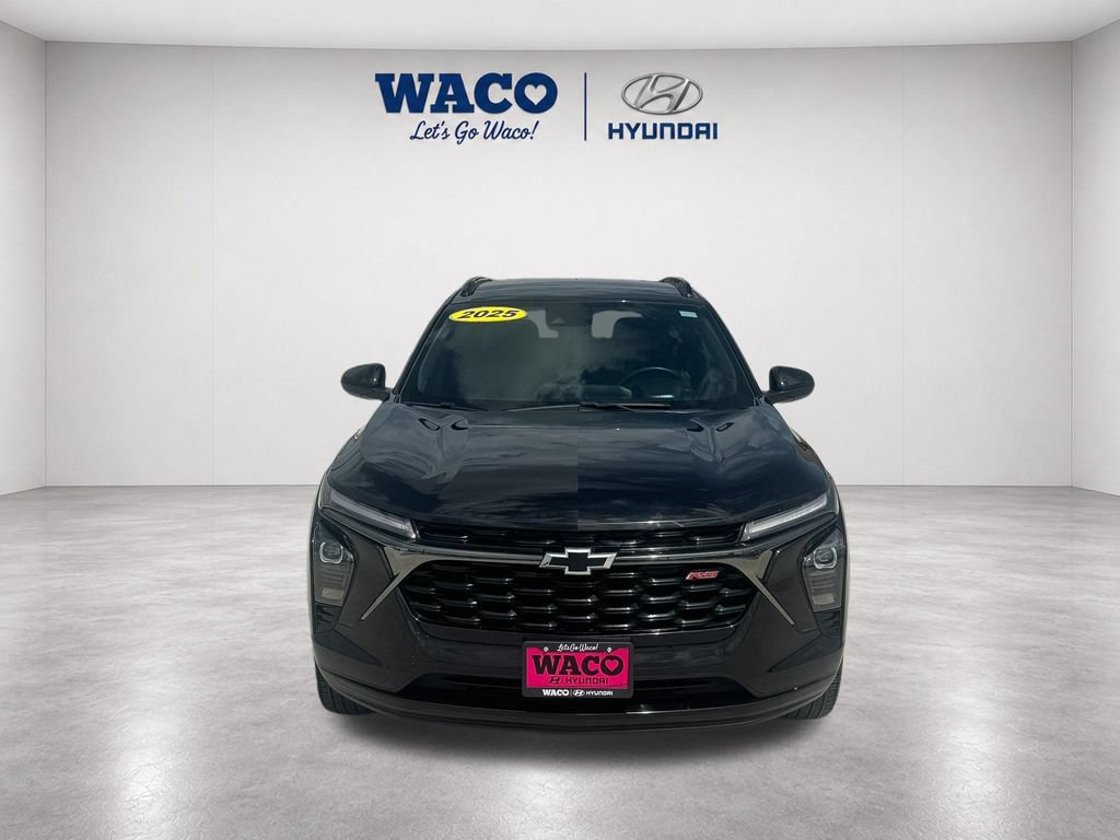 Used 2025 Chevrolet Trax RS w/ Driver Confidence Package FWD video 2