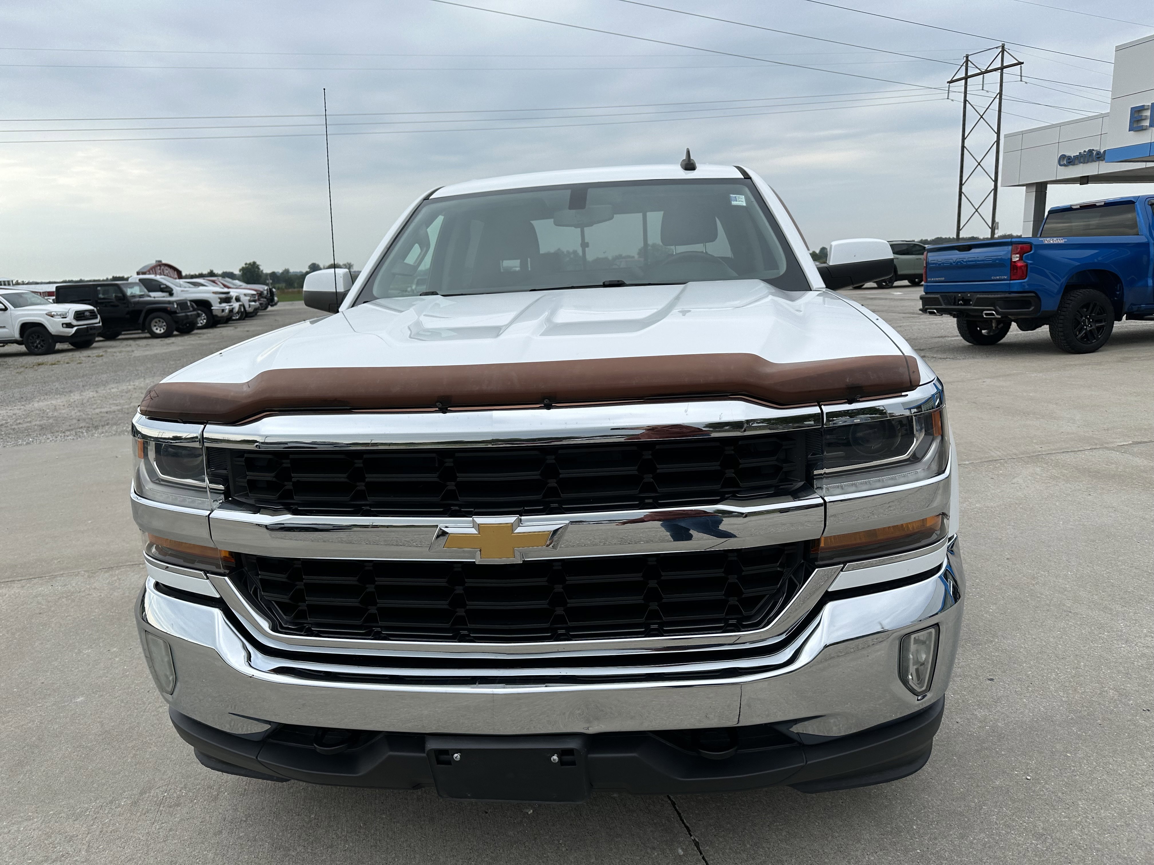 Used 2017 Chevrolet Silverado 1500 LT w/ All Star Edition image 10