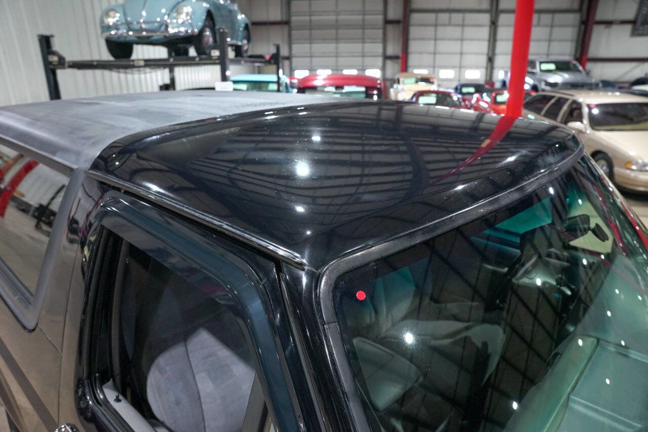 Used 1996 Ford Bronco XLT image 19