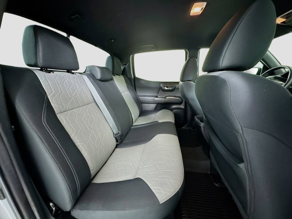 Used 2022 Toyota Tacoma TRD Off-Road w/ Technology Package AWD/4WD image 24