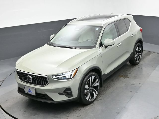 Used 2025 Volvo XC40 B5 Ultra w/ Climate Package AWD/4WD image 45
