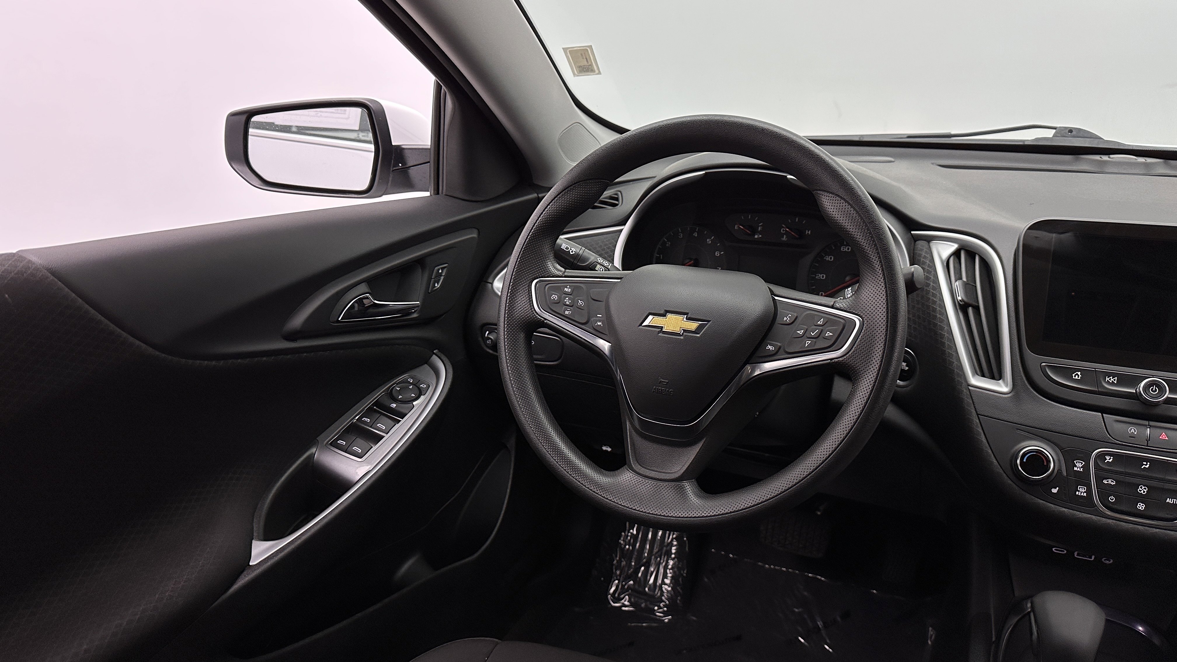 Used 2024 Chevrolet Malibu LT FWD image 27