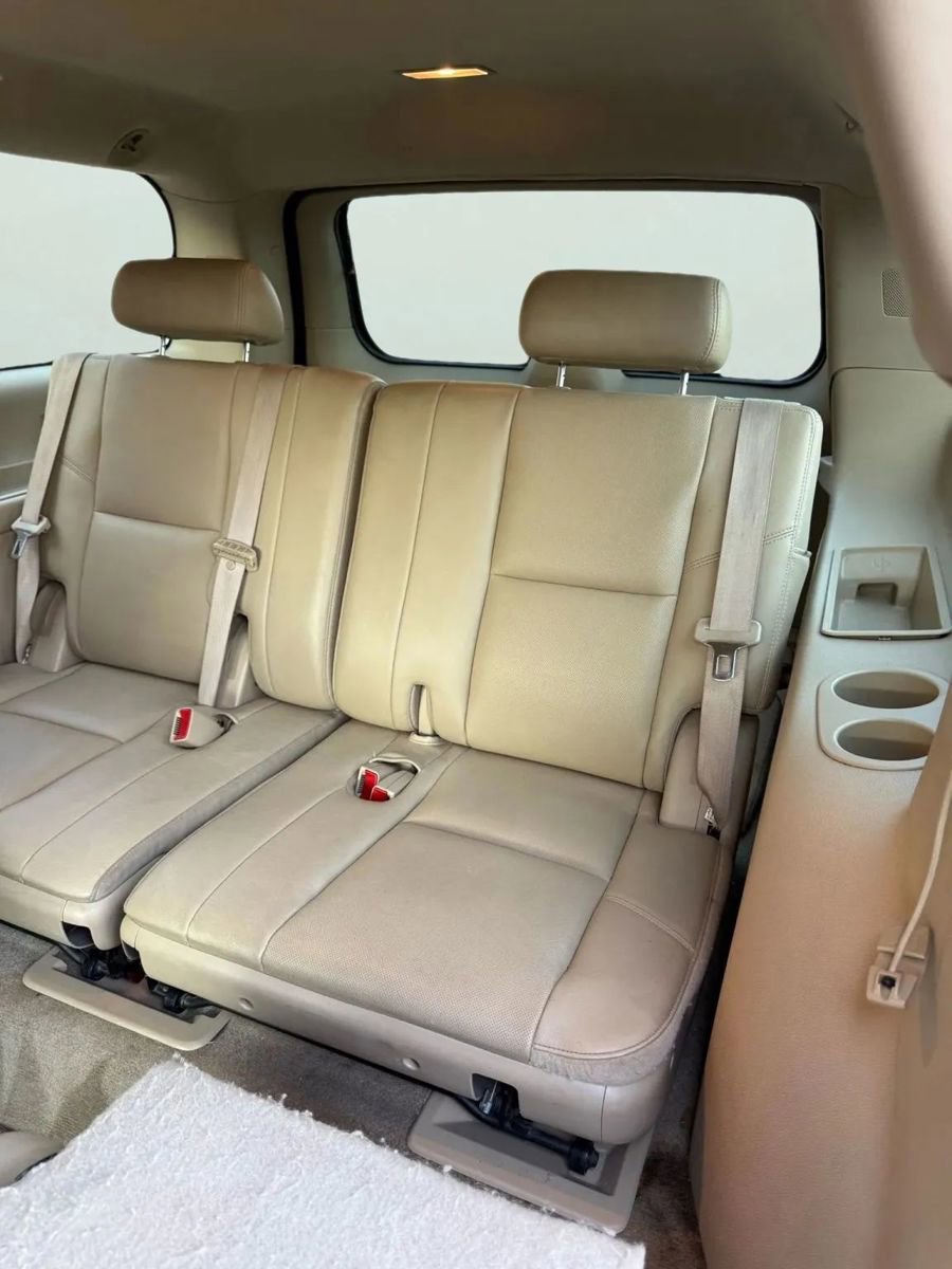 Used 2011 Chevrolet Suburban LTZ image 33