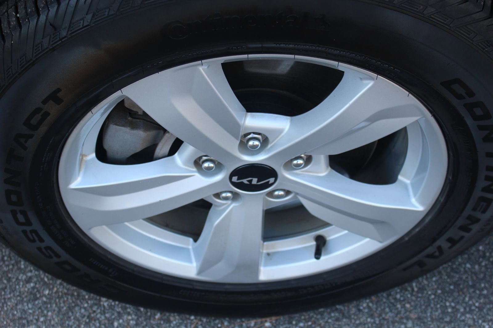 Used 2023 Kia Sorento LX image 15